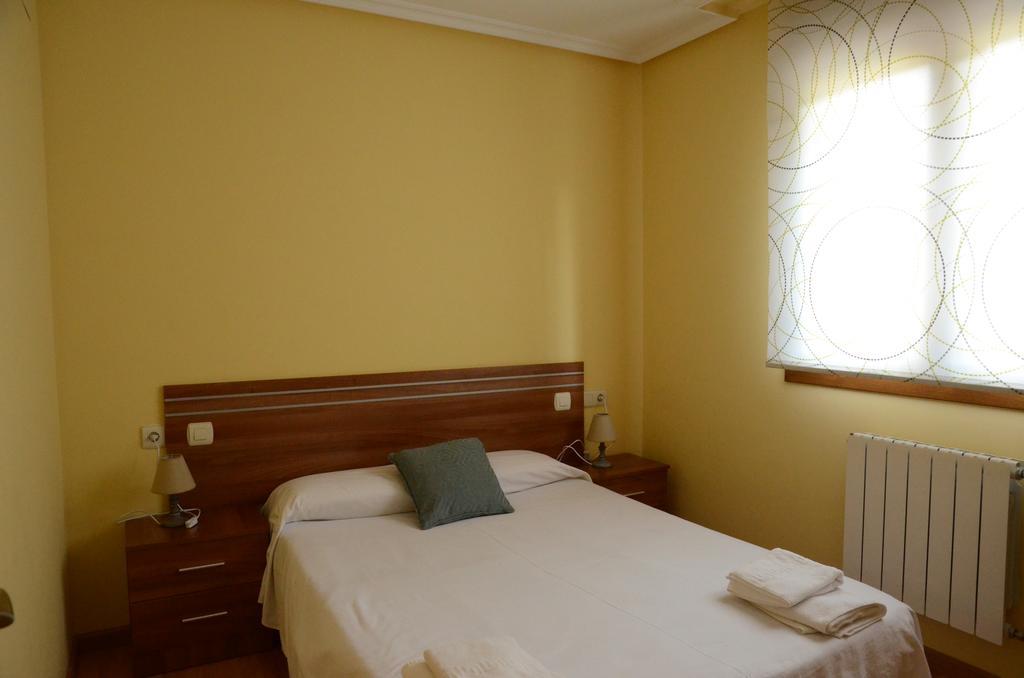 קנגס דל נרסאה Apartamentos El Rincon De Limes חדר תמונה